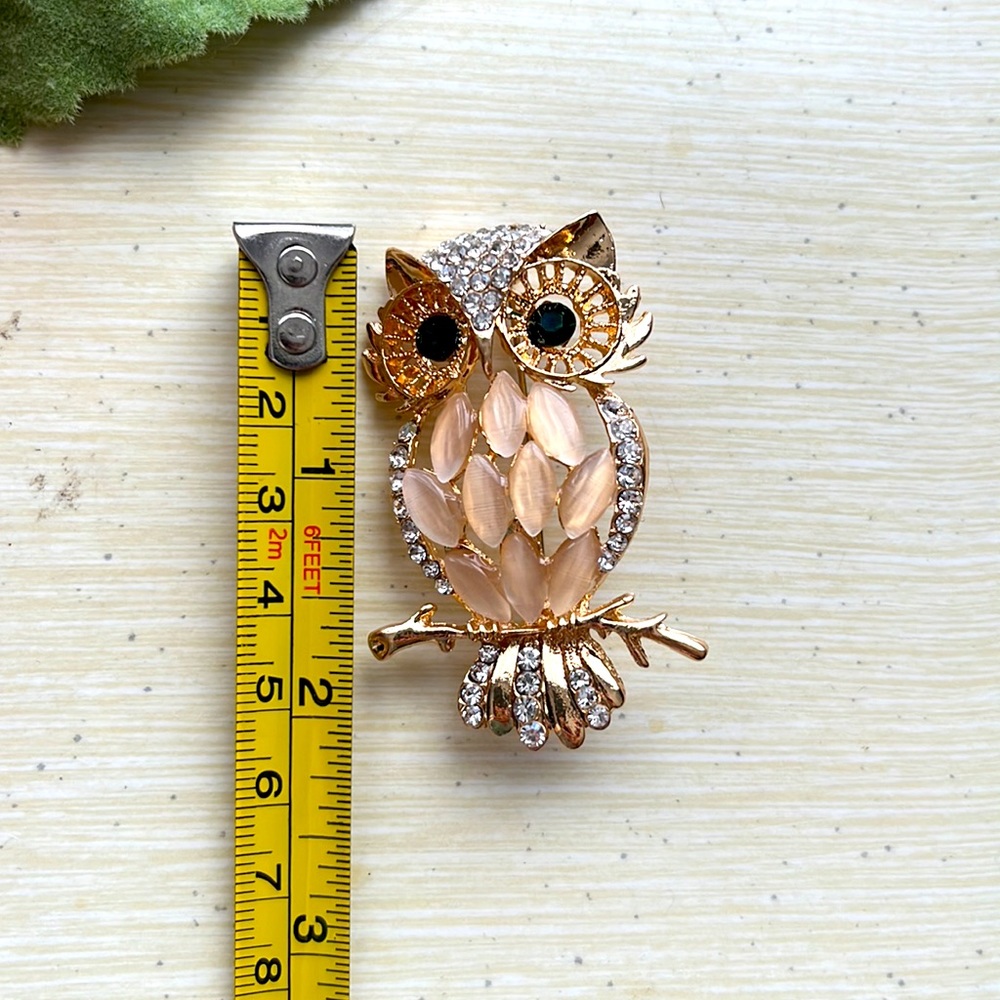Beautiful Rhinestone Owl Brooch Pin - Picture 3 of 3